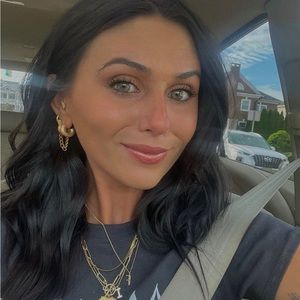 Meet your Posher, Isabella